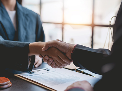 弁護士が、あなたの希望をお聞きいたします。お気軽にお話ください。